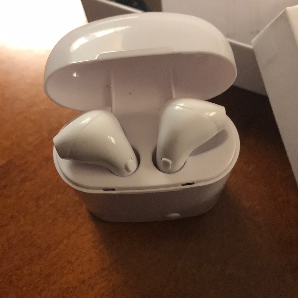 Rechargeable Ear Buds - Picture 2 of 8